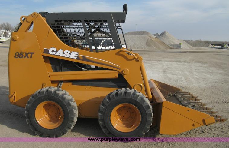 image for item A4493 2004 Case 85XT-HG skid steer