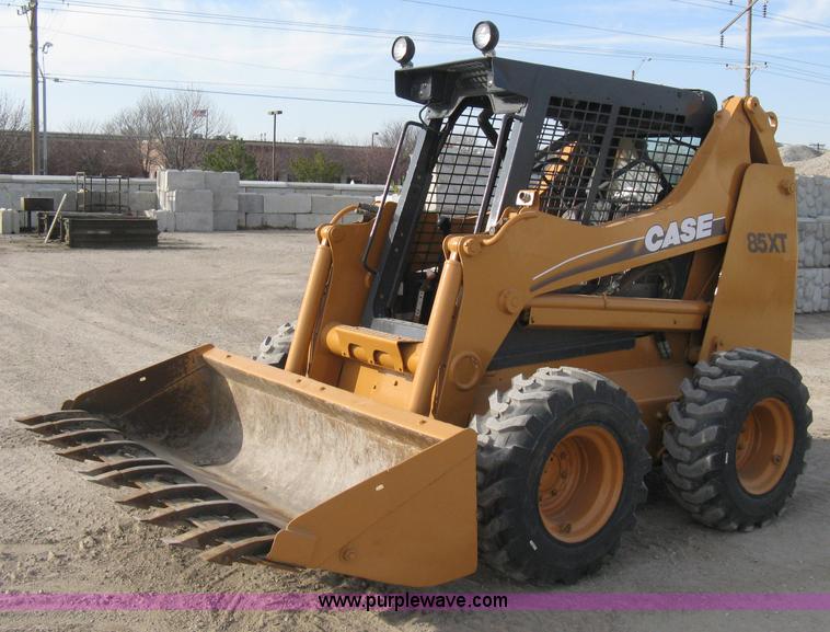 image for item A4493 2004 Case 85XT-HG skid steer