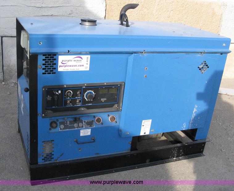 image for item A4496 2000 Miller DU-OP portable arc welder/generator
