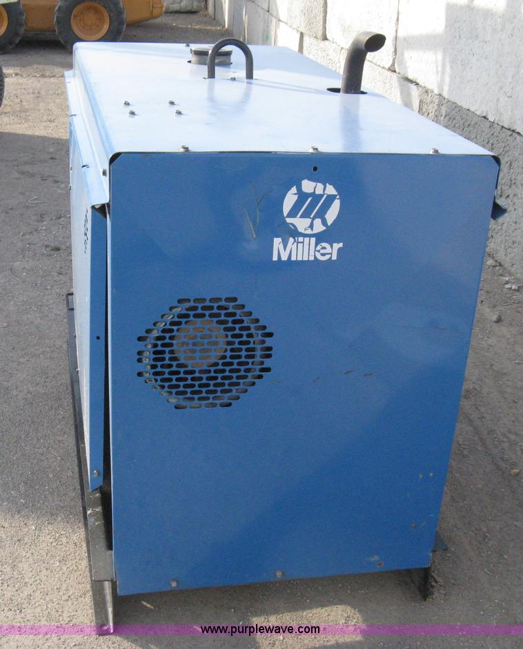 image for item A4496 2000 Miller DU-OP portable arc welder/generator