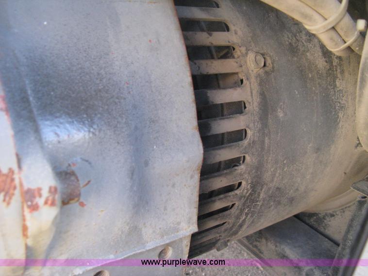 image for item A4496 2000 Miller DU-OP portable arc welder/generator