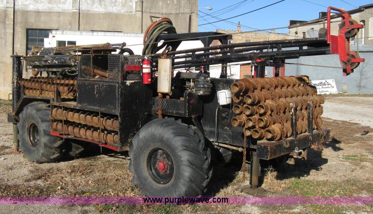 image for item A4498 1977 CME 550 ATV drilling rig