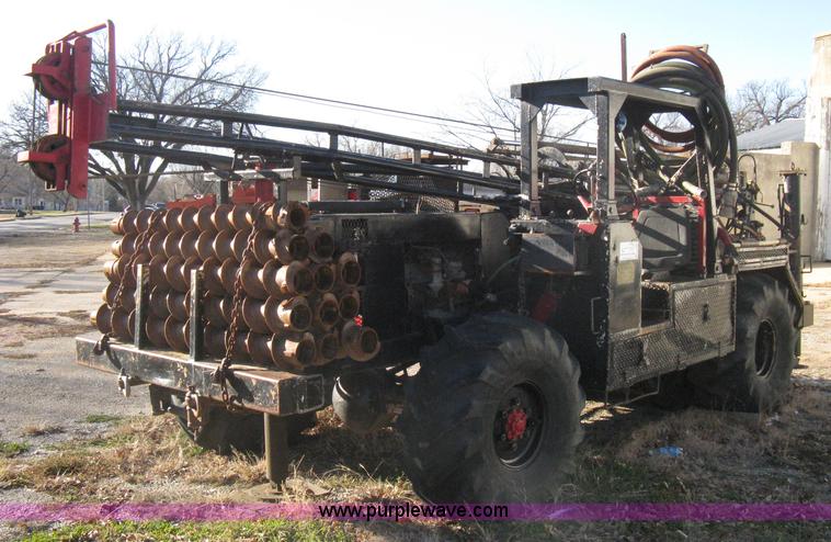 image for item A4498 1977 CME 550 ATV drilling rig