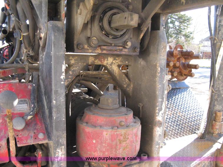 image for item A4498 1977 CME 550 ATV drilling rig