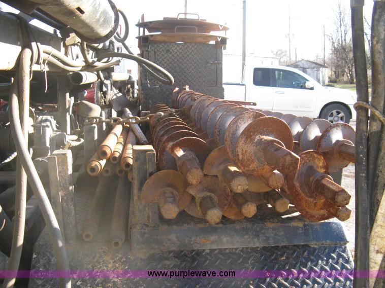 image for item A4498 1977 CME 550 ATV drilling rig