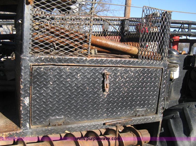 image for item A4498 1977 CME 550 ATV drilling rig