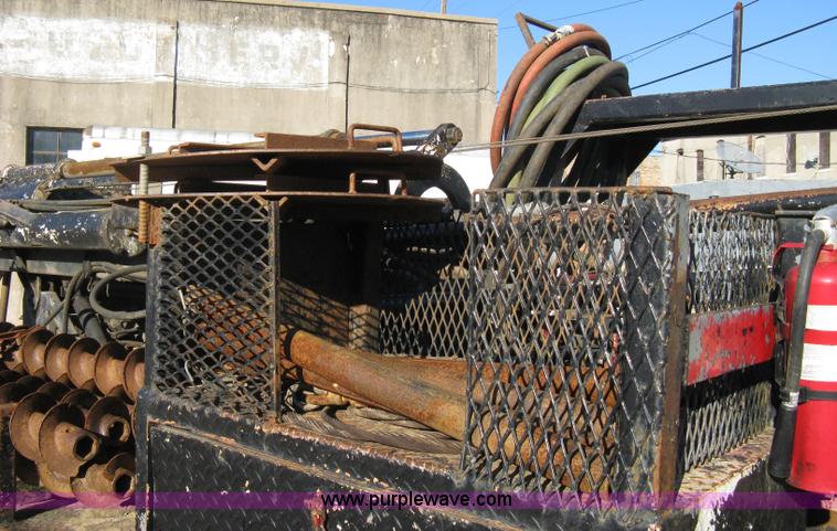 image for item A4498 1977 CME 550 ATV drilling rig