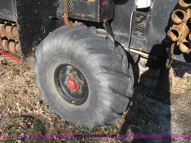 image for item A4498 1977 CME 550 ATV drilling rig