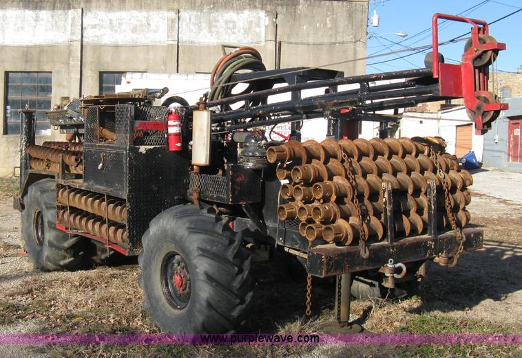 image for item A4498 1977 CME 550 ATV drilling rig