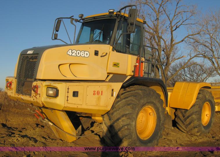 image for item A4499 2002 Bell 4206D 4WD articulating tractor