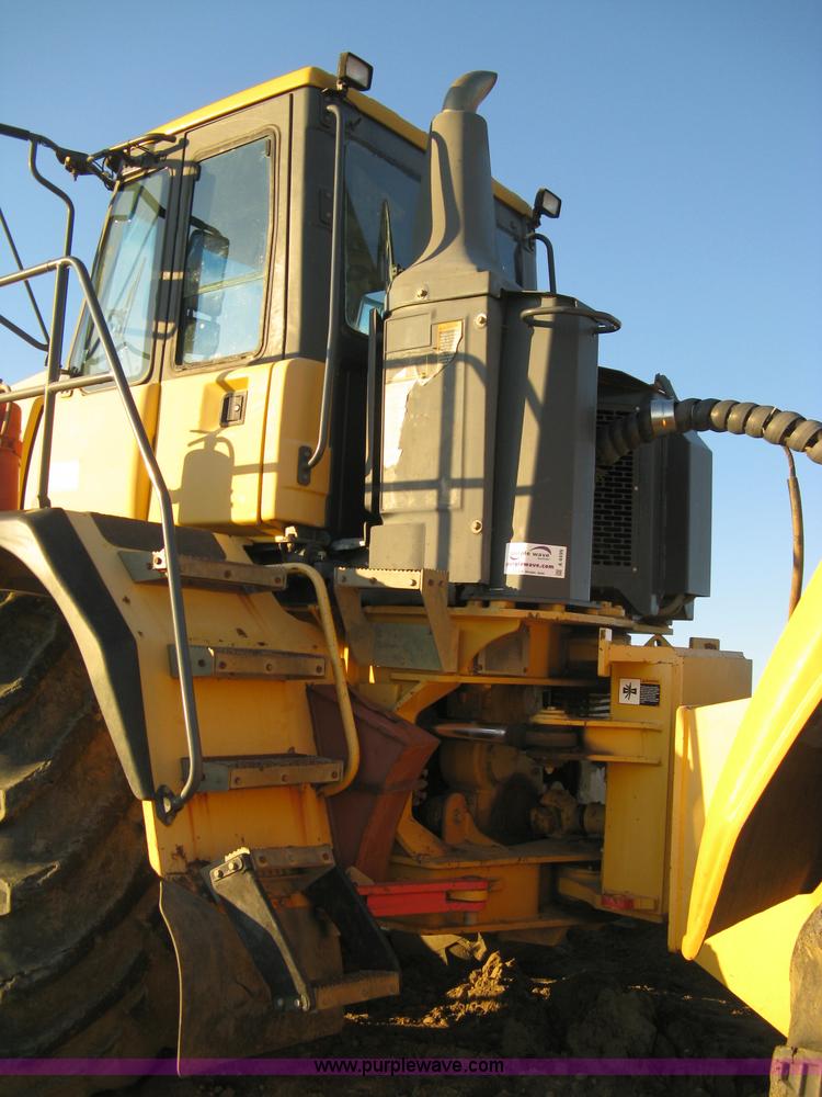 image for item A4499 2002 Bell 4206D 4WD articulating tractor