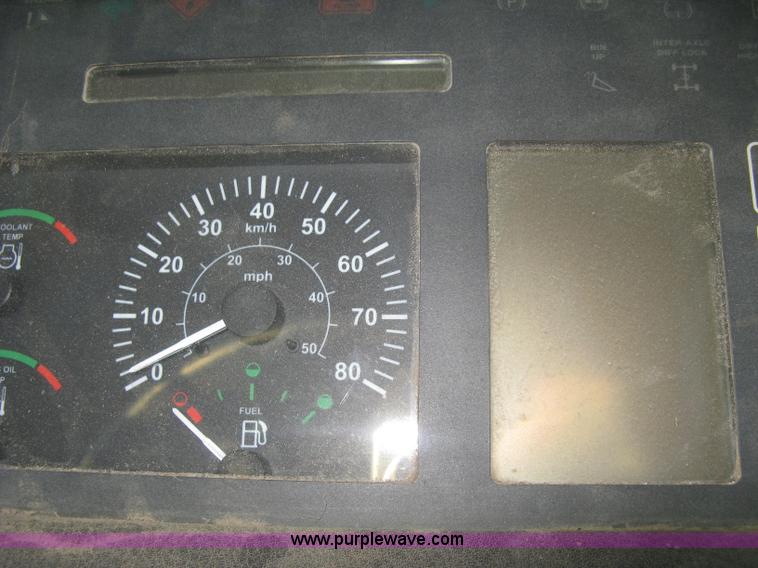 image for item A4499 2002 Bell 4206D 4WD articulating tractor