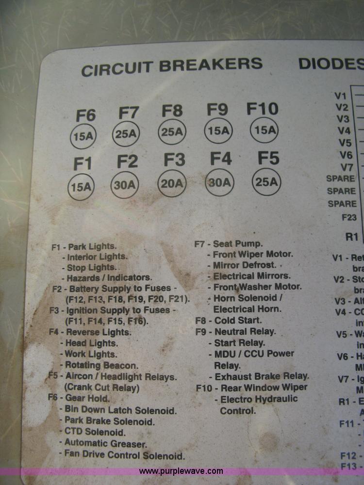 image for item A4499 2002 Bell 4206D 4WD articulating tractor