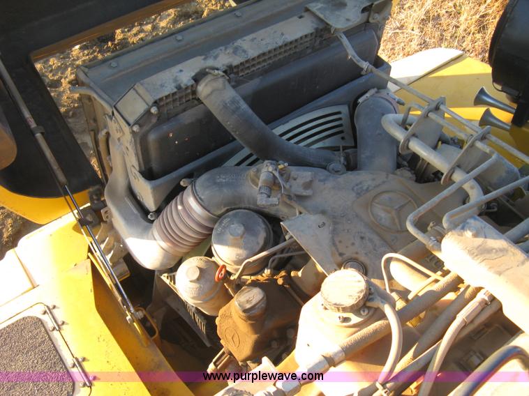 image for item A4499 2002 Bell 4206D 4WD articulating tractor