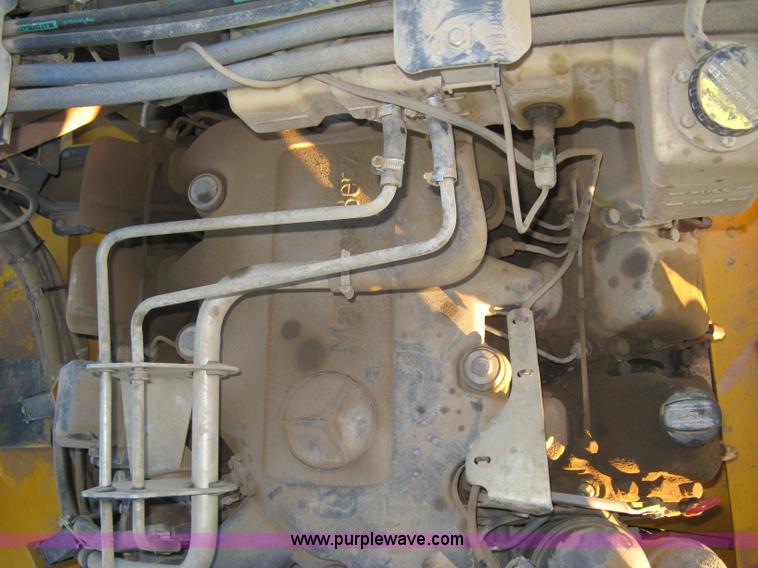 image for item A4499 2002 Bell 4206D 4WD articulating tractor