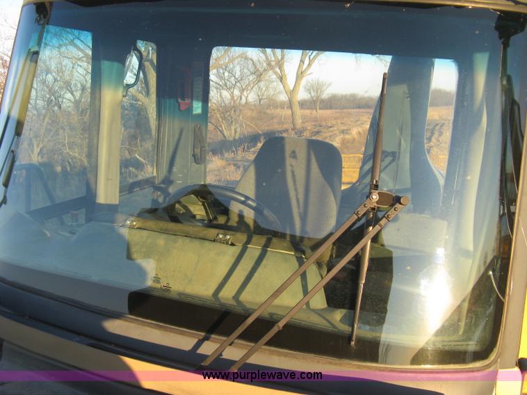 image for item A4499 2002 Bell 4206D 4WD articulating tractor