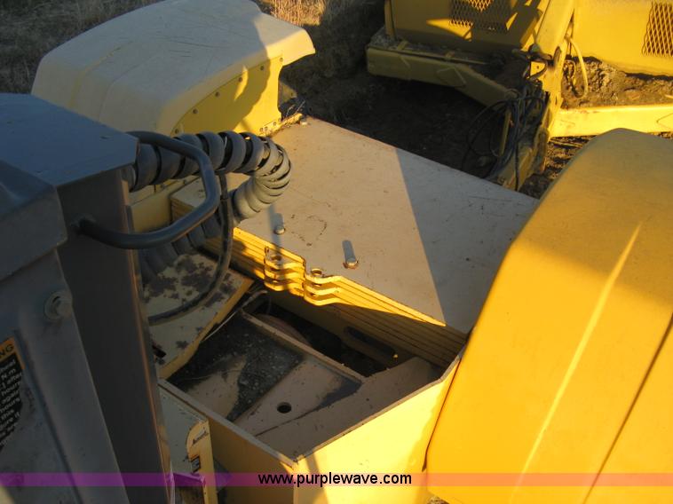 image for item A4499 2002 Bell 4206D 4WD articulating tractor