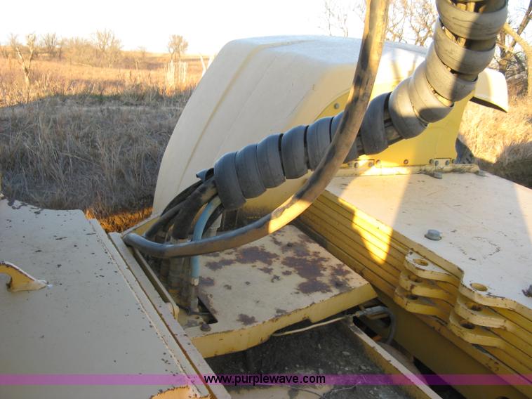 image for item A4499 2002 Bell 4206D 4WD articulating tractor