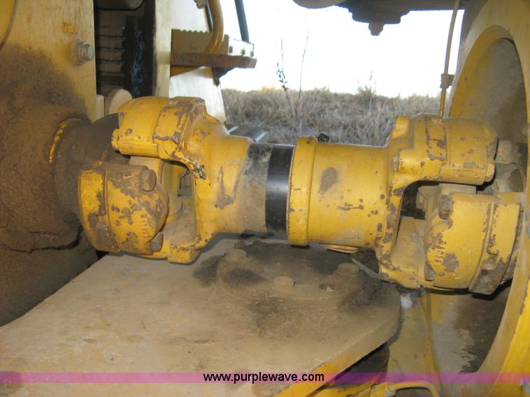 image for item A4499 2002 Bell 4206D 4WD articulating tractor