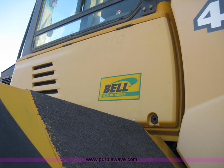 image for item A4499 2002 Bell 4206D 4WD articulating tractor