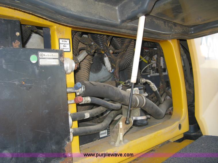 image for item A4499 2002 Bell 4206D 4WD articulating tractor