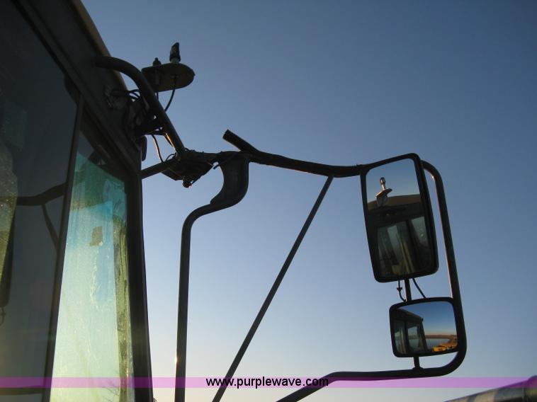 image for item A4499 2002 Bell 4206D 4WD articulating tractor