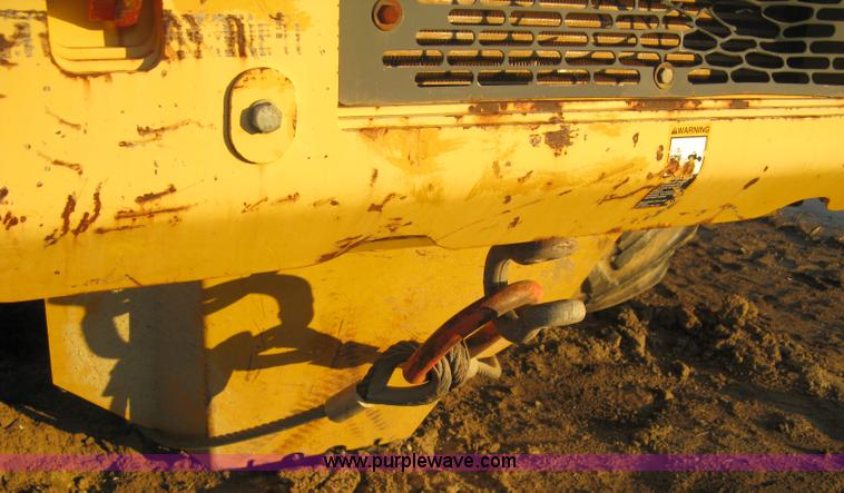 image for item A4499 2002 Bell 4206D 4WD articulating tractor