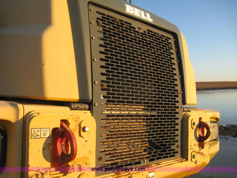 image for item A4499 2002 Bell 4206D 4WD articulating tractor