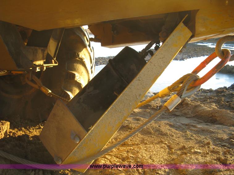 image for item A4499 2002 Bell 4206D 4WD articulating tractor