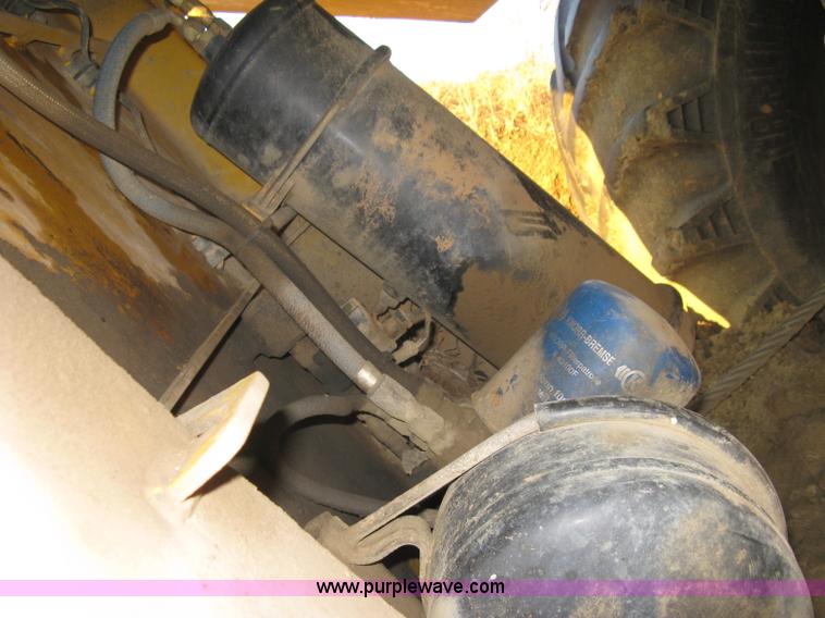 image for item A4499 2002 Bell 4206D 4WD articulating tractor