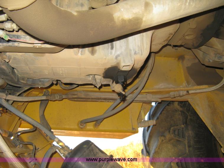 image for item A4499 2002 Bell 4206D 4WD articulating tractor