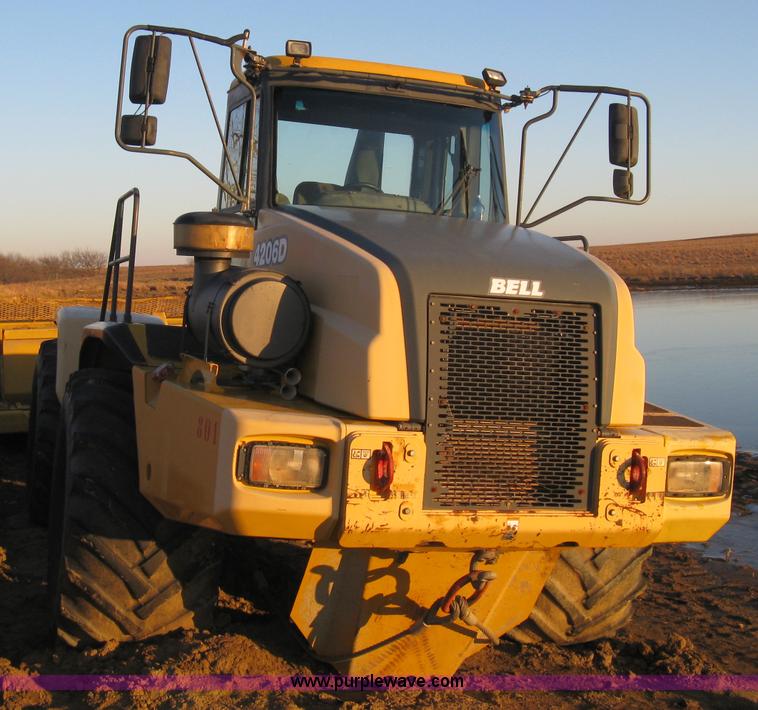 image for item A4499 2002 Bell 4206D 4WD articulating tractor