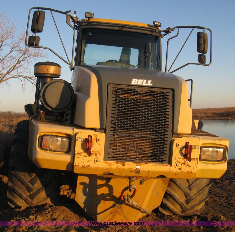 image for item A4499 2002 Bell 4206D 4WD articulating tractor