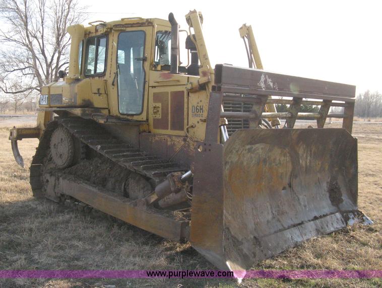 image for item A4500 1993 Caterpillar D6H Series II dozer