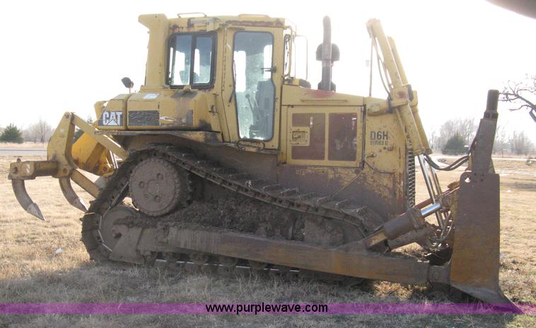 image for item A4500 1993 Caterpillar D6H Series II dozer