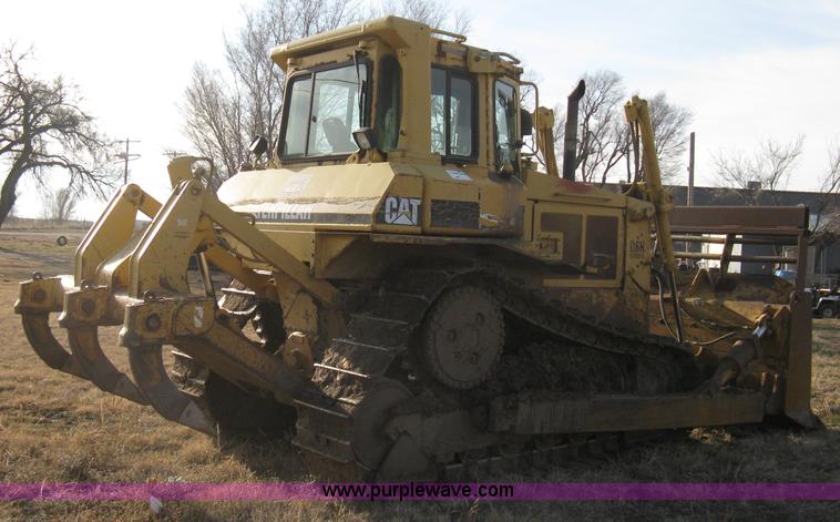 image for item A4500 1993 Caterpillar D6H Series II dozer