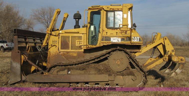 image for item A4500 1993 Caterpillar D6H Series II dozer