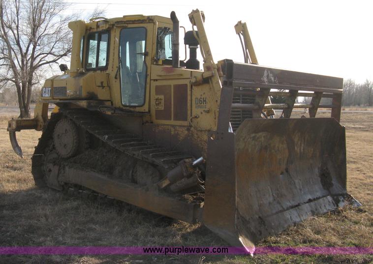 image for item A4500 1993 Caterpillar D6H Series II dozer