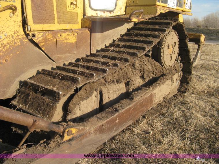 image for item A4500 1993 Caterpillar D6H Series II dozer