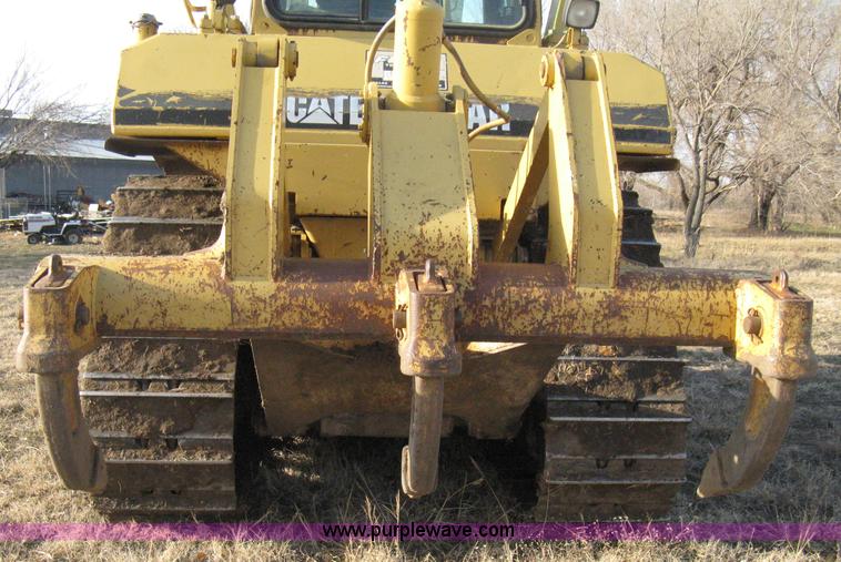 image for item A4500 1993 Caterpillar D6H Series II dozer