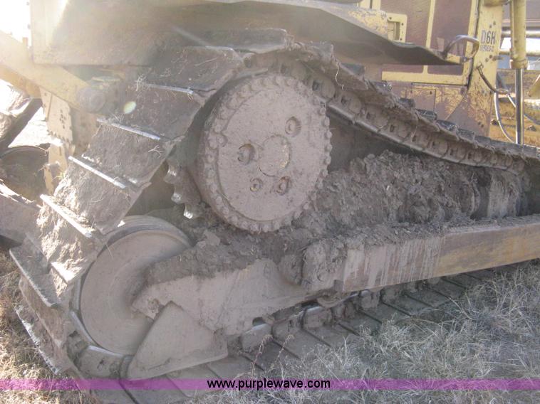 image for item A4500 1993 Caterpillar D6H Series II dozer