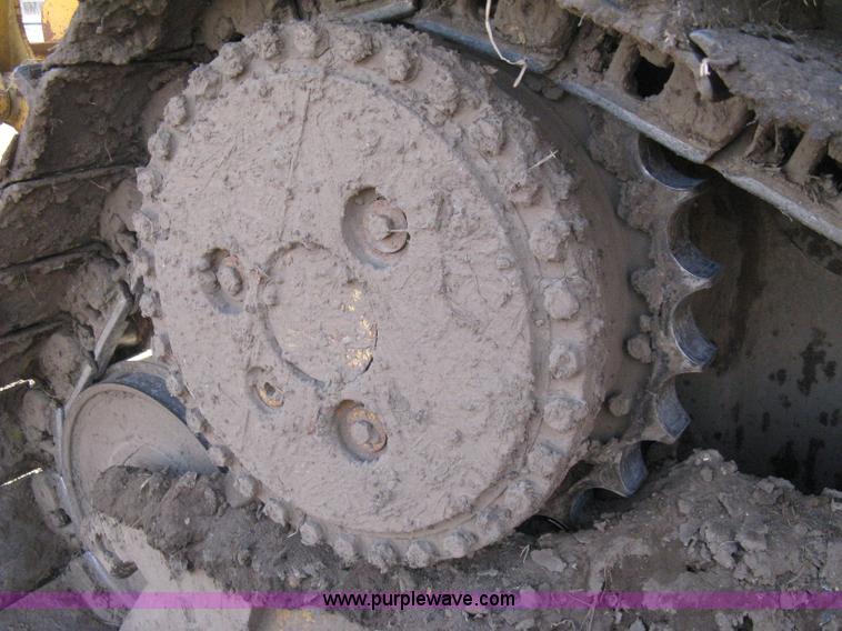 image for item A4500 1993 Caterpillar D6H Series II dozer