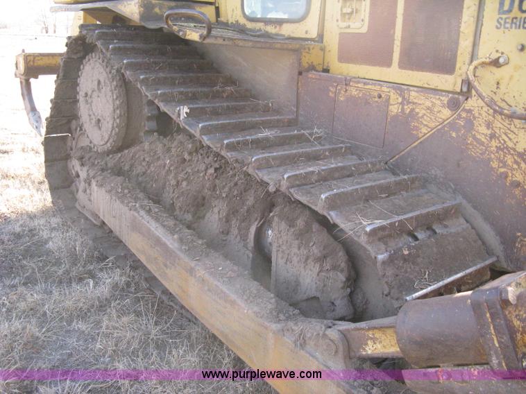image for item A4500 1993 Caterpillar D6H Series II dozer