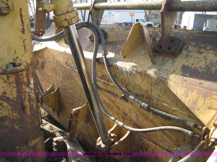 image for item A4500 1993 Caterpillar D6H Series II dozer