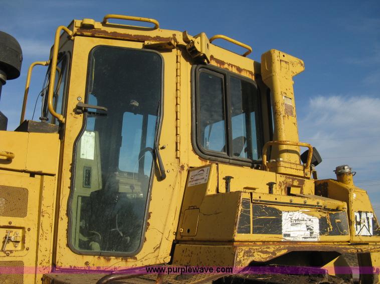 image for item A4500 1993 Caterpillar D6H Series II dozer