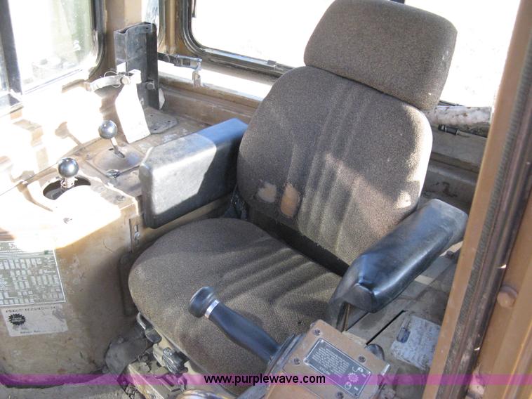 image for item A4500 1993 Caterpillar D6H Series II dozer