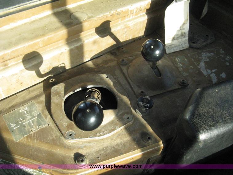 image for item A4500 1993 Caterpillar D6H Series II dozer