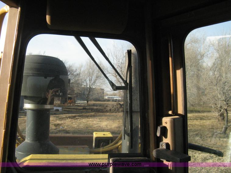 image for item A4500 1993 Caterpillar D6H Series II dozer