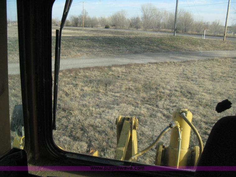 image for item A4500 1993 Caterpillar D6H Series II dozer