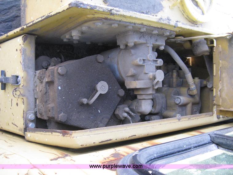 image for item A4500 1993 Caterpillar D6H Series II dozer